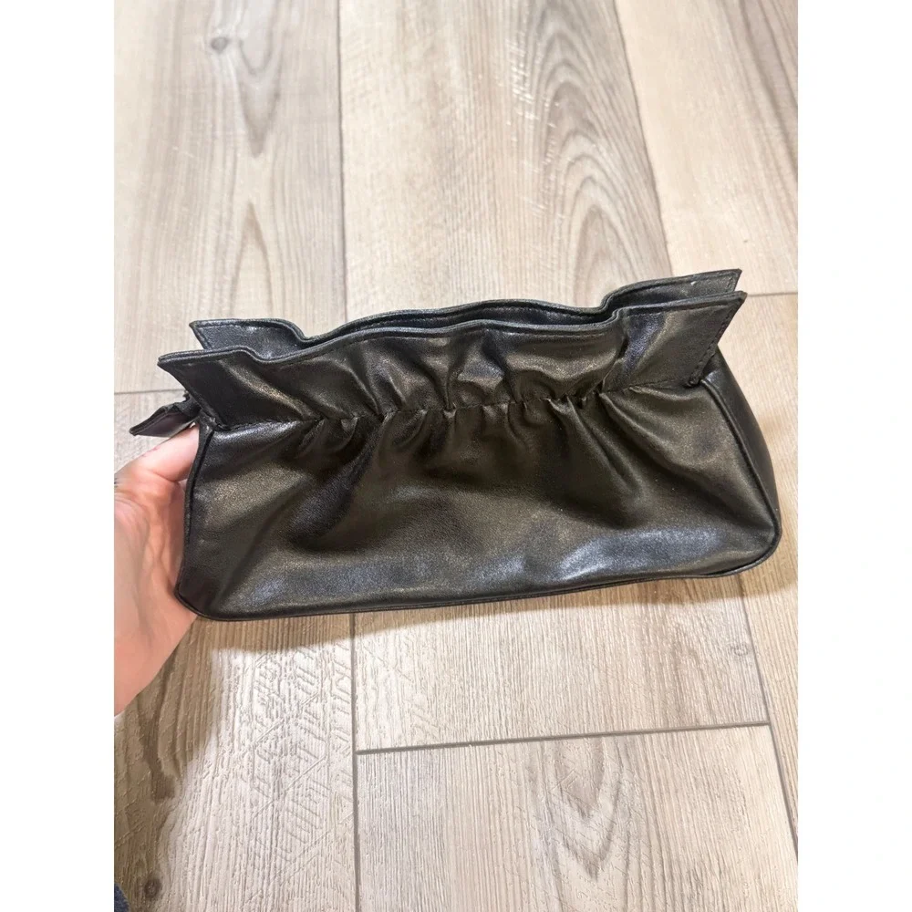 Vintage Black Ruffled Faux Leather Zippered Clutch‎ Evening Bag Handbag